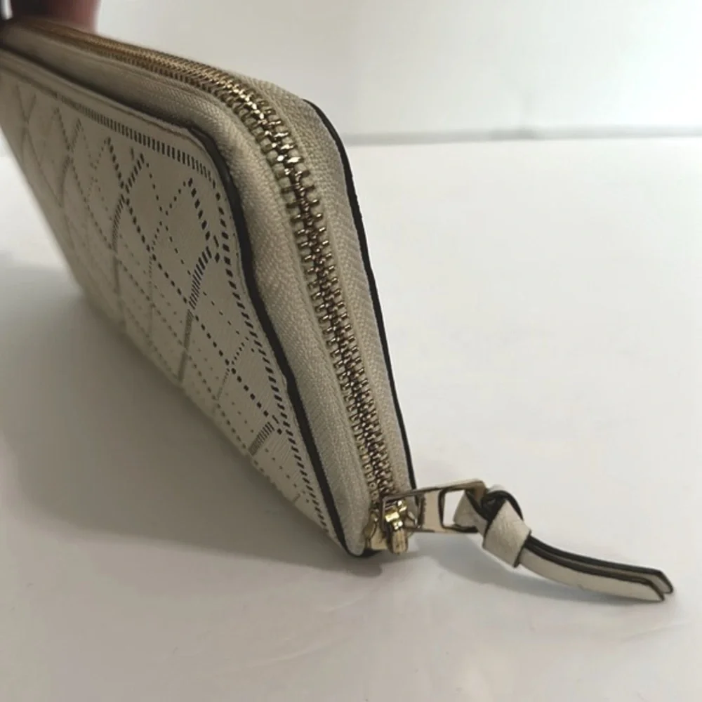 Tory Burch Beige Diamond Laser Cut Leather Zip Around Wallet cream and blue